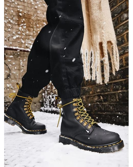 Dr. Martens Black 1460 Pascal 8 Eye Stiefel