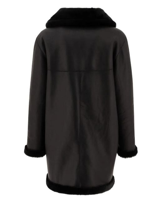 B&W Black Button-Fastening Coat