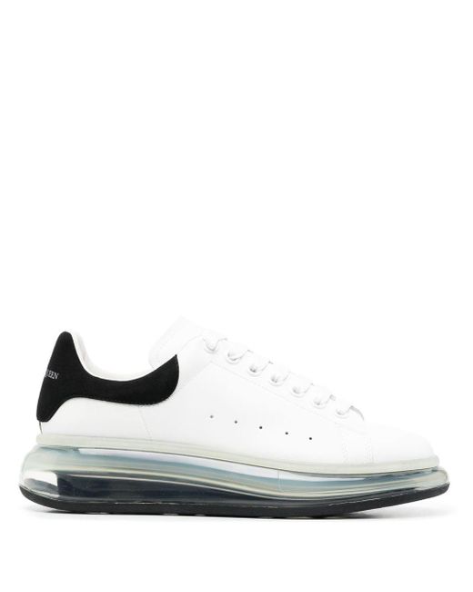 Sneaker low top con talloncino a contrasto e plateau trasparente pelle uomo di Alexander McQueen in White da Uomo