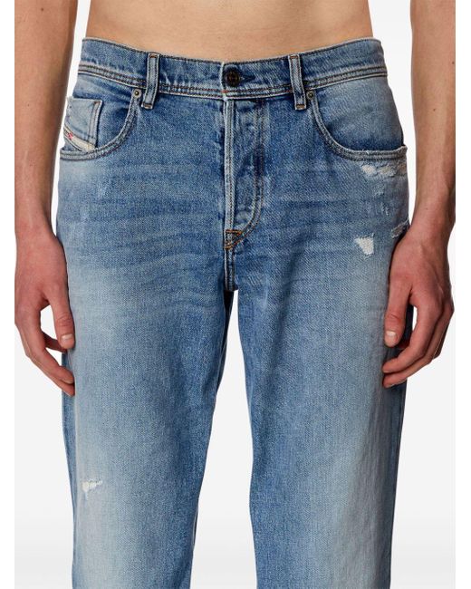 DIESEL Tief sitzende Tapered-Jeans in Blue für Herren
