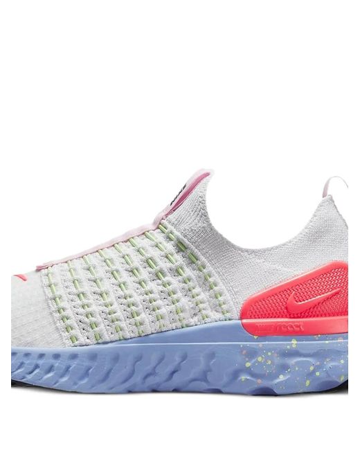 nike women's phantom run flyknit 2