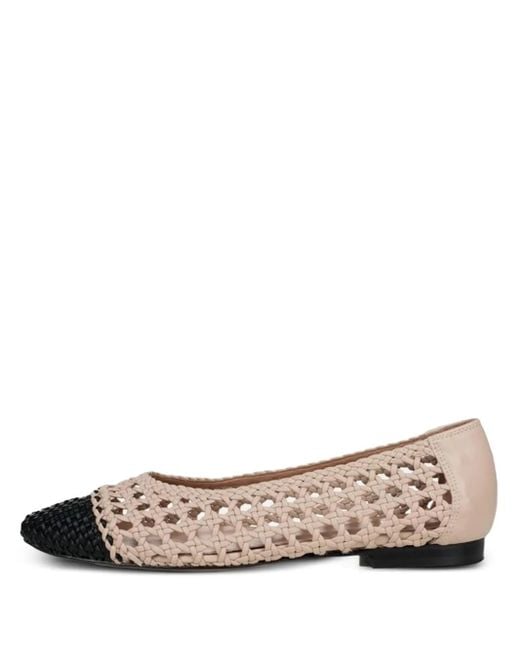 Poche Paris White Reine Pumps Mit Gewebter Kappe