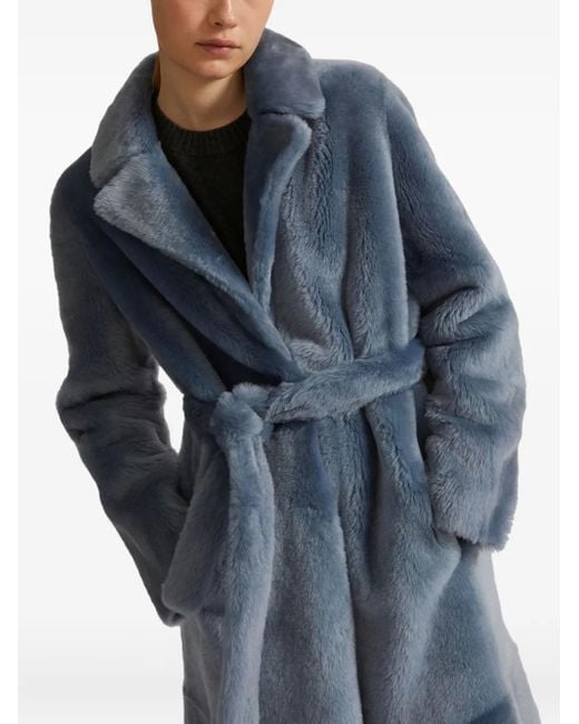 Manteau En Peau Lainée À Taille Ceinturé Yves Salomon en coloris Blue