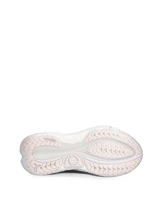 PUMA White Foreverrun Nitro 2 Round-Toe Low-Top Sneakers