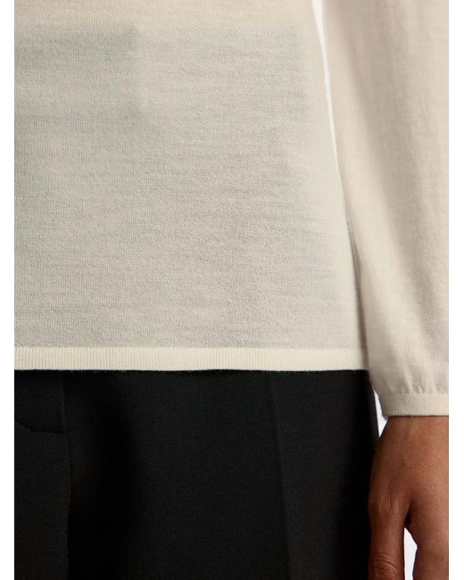 12 STOREEZ White Crew-Neck Top