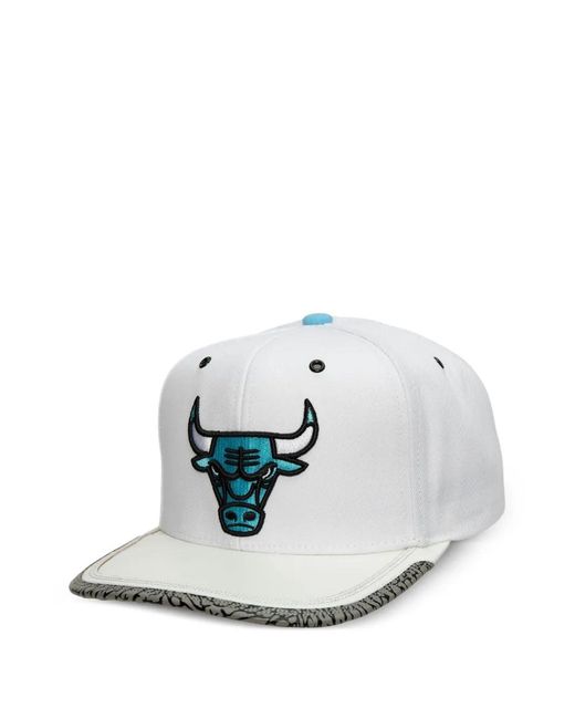 Mitchell & Ness White Nba Chicago Bulls Day 3 Snapback Cap for men