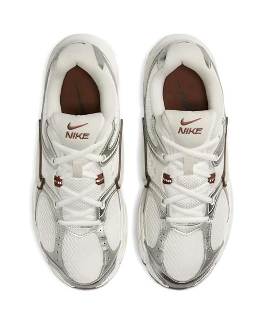 Nike White V5 Rnr Sneakers