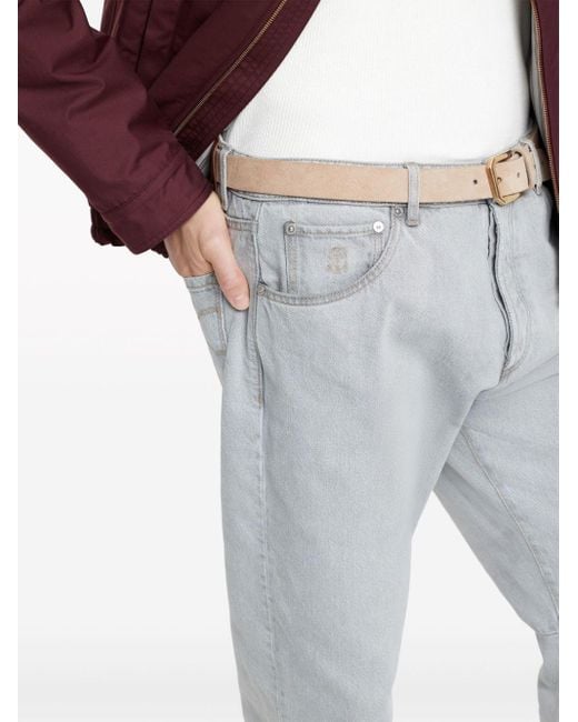 Brunello Cucinelli Tapered-Jeans mit Logo-Patch in Gray für Herren