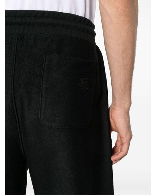 Shorts sportivi con logo goffrato di Moncler in Black da Uomo