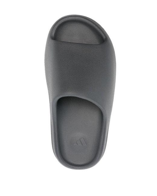 Yeezy Gray Chunky Round-toe Slides