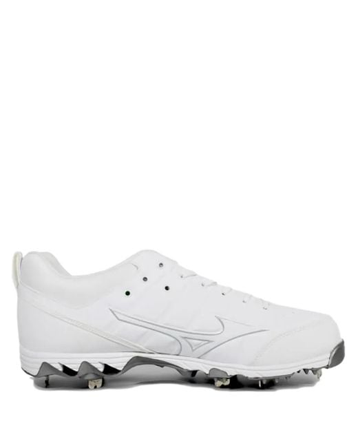 Mizuno White Ambition 2 Low Metal Baseball Cleat Sneakers for men