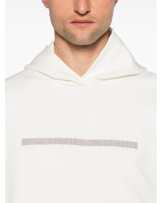 Hoodie à logo embossé Calvin Klein pour homme en coloris White