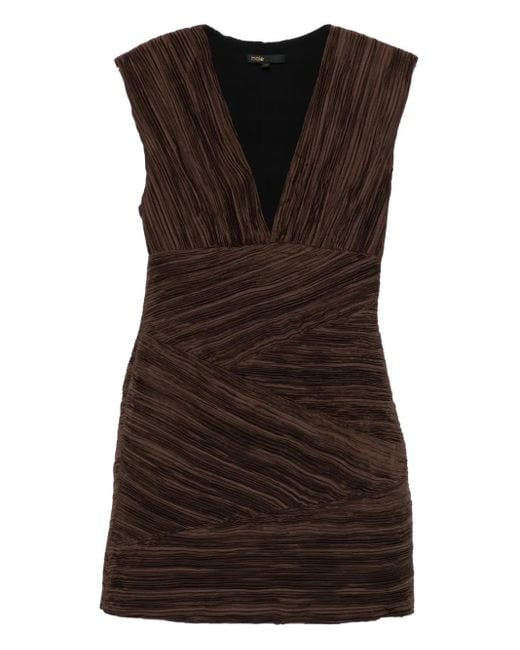 Vestido plisado con cuello en V Maje de color Brown