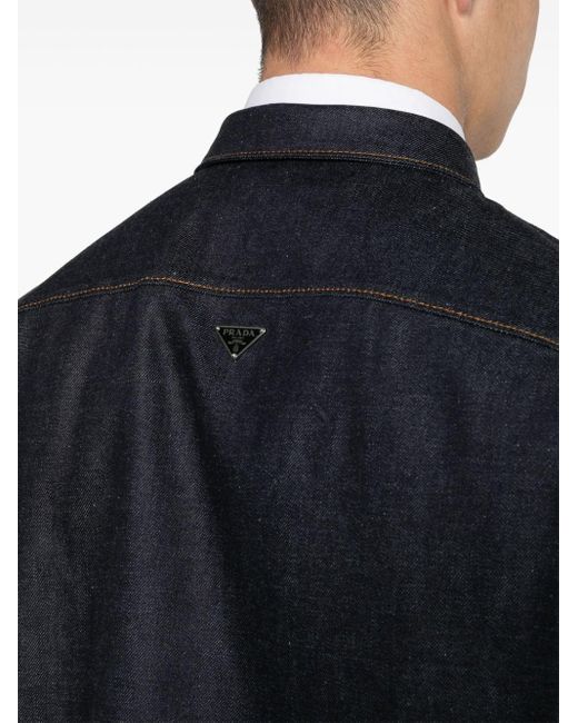 Prada Jeanshemd mit emailliertem Triangel-Logo in Blue für Herren