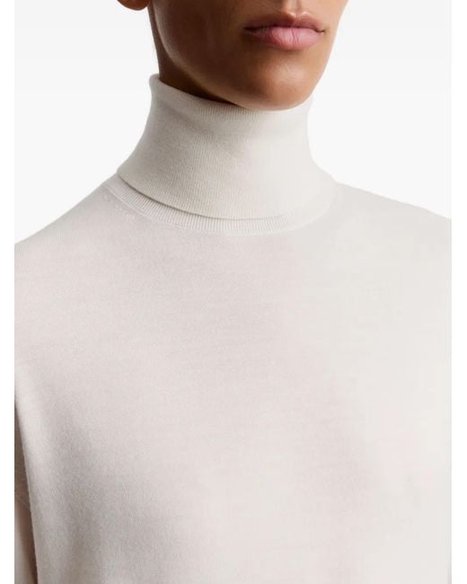 12 STOREEZ White Merino Turtleneck