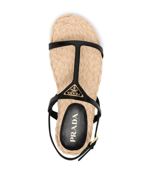 Sandales à plaque logo Prada en coloris Black