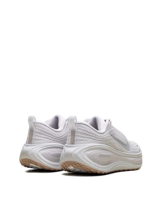 Nike White Baskets Vomero Plus for men