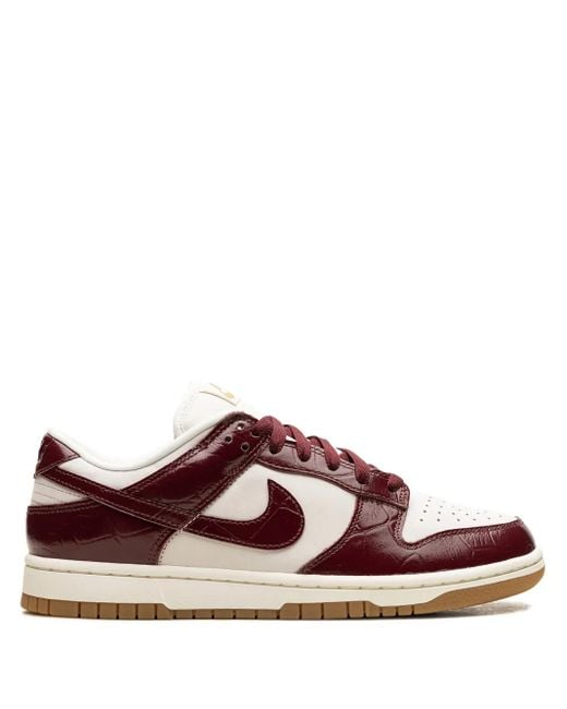 Nike Dunk Low Lx "Team Croc" Sneakers in het Brown
