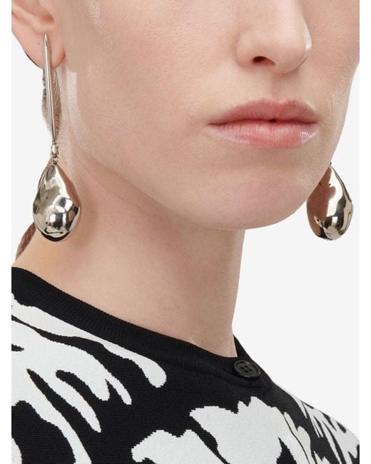 Boucles d'oreilles pendantes Metal Pearl Alexander McQueen en coloris White