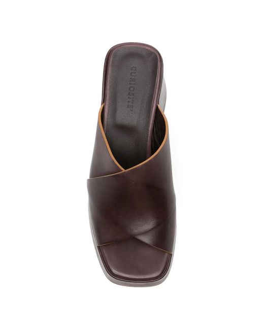 CURIOSITÉ Brown Maverik Crossover-Strap Sandals