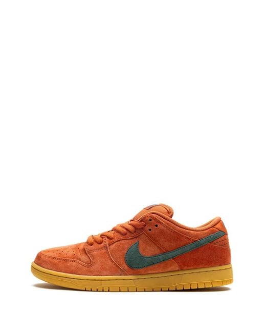 Sneakers Sb Dunk Low Pro di Nike in Orange da Uomo