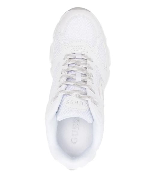 Zapatillas con suela gruesa y logo Guess de color White