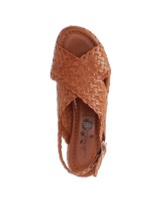 LA ROSE Brown Woven Crossover Platform Sandals