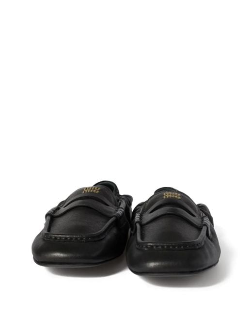 Miu Miu Black Loafer Mit Logo-Prägung