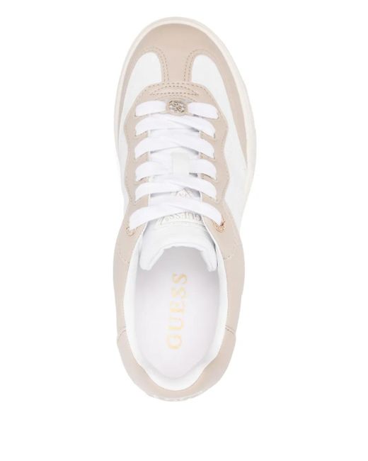Guess White Sneakers Mit Logo-Prägung