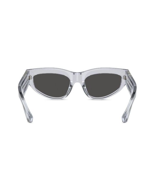 Gafas de sol con montura cat eye Burberry de color Gray