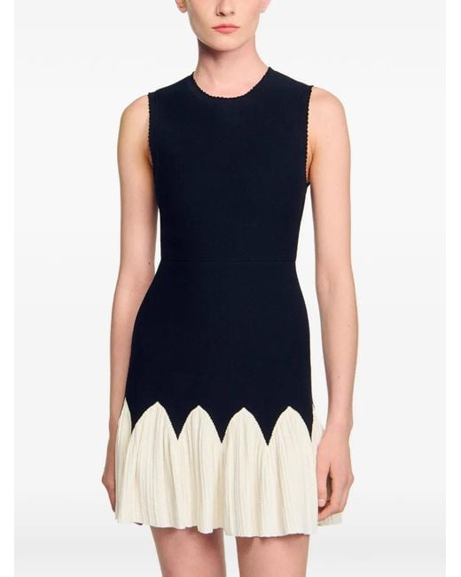 Sandro Mini-Jurk Met Contrasterende Afwerking En Ruches in het Black