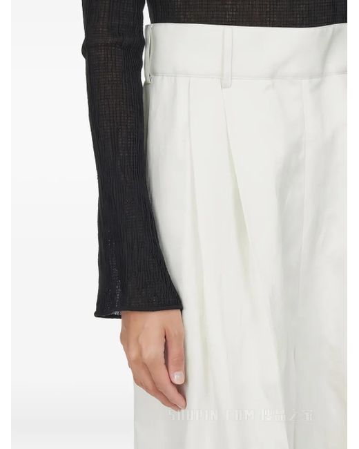 Ferragamo White High-Waist-Hose mit Bundfalten