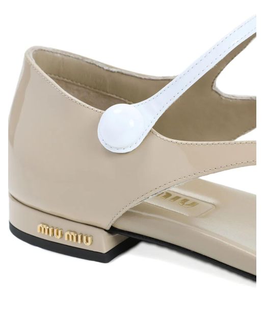 Sandalias de piel de dos tonos Miu Miu de color Natural