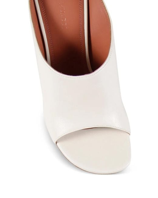 Mules Uma 90 Mm AMINA MUADDI en coloris White
