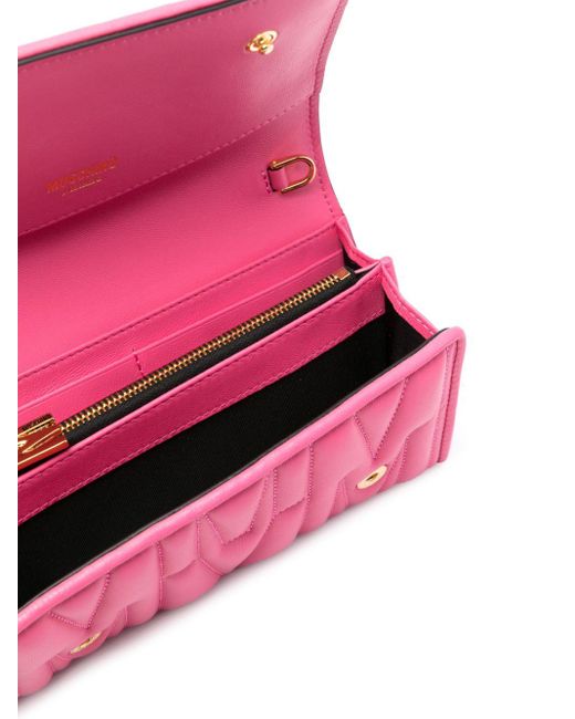 Bandolera con acolchado del logo Moschino de color Pink