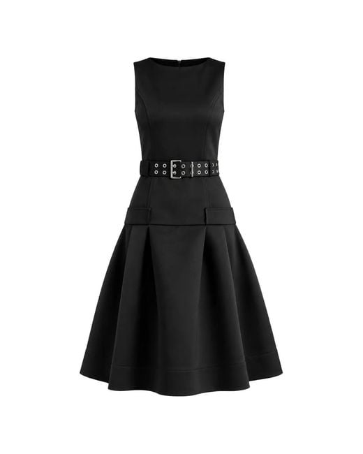 Ganni Black Robe Plissée À Taille Ceinturée