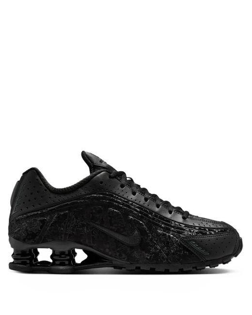 Nike Shox R4 "black" スニーカー