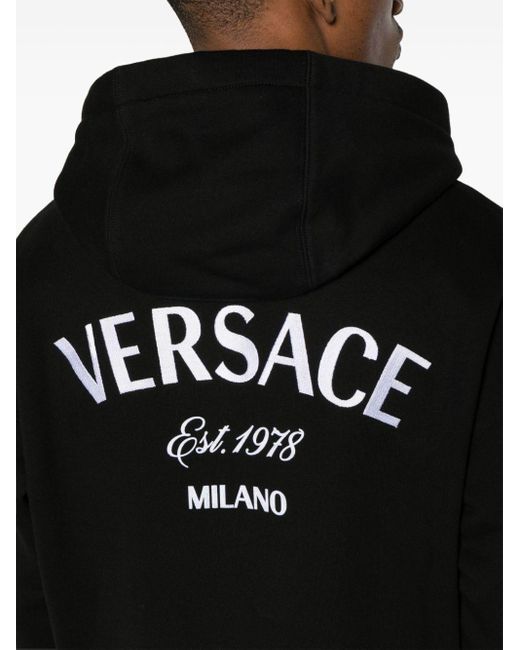 Sudadera con capucha y logo bordado Versace de hombre de color Black