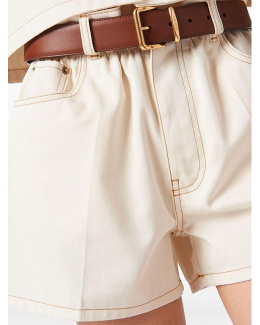 Pantalones vaqueros cortos con cintura paperbag Miu Miu de color Natural