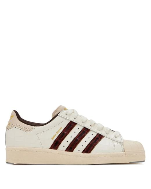 Sneakers "Superstar" di Adidas in White