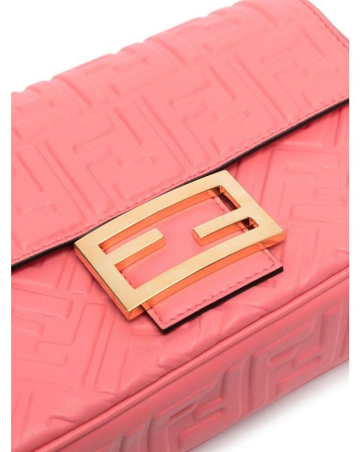 Borsa a spalla Baguette Chain media di Fendi in Pink