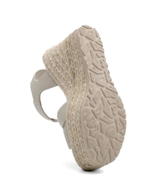 Paloma Barceló Natural Olivia Sandals