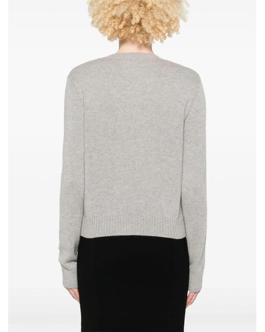 Lisa Yang Trui in het Gray