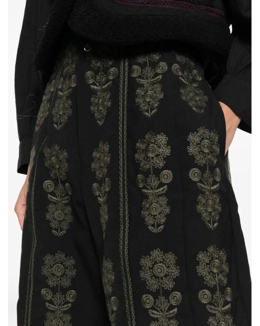 Yom Va a ser breve. Antik Batik de color Black