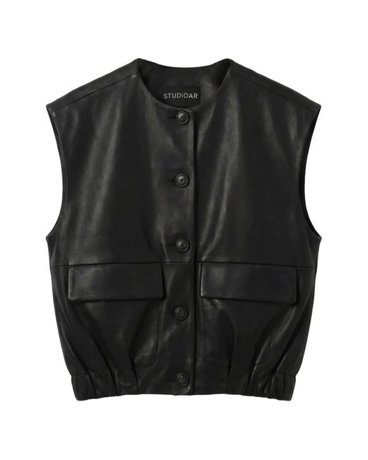 STUDIO AR Black Button Gilet