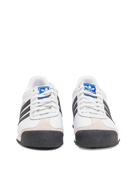 Adidas White Samba Sneakers Mit Drei Streifen