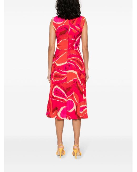 Vestido midi plisado con motivo abstracto Nissa de color Red