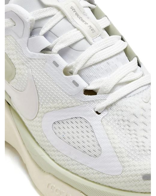 Nike White Baskets Structure Plus À Logo