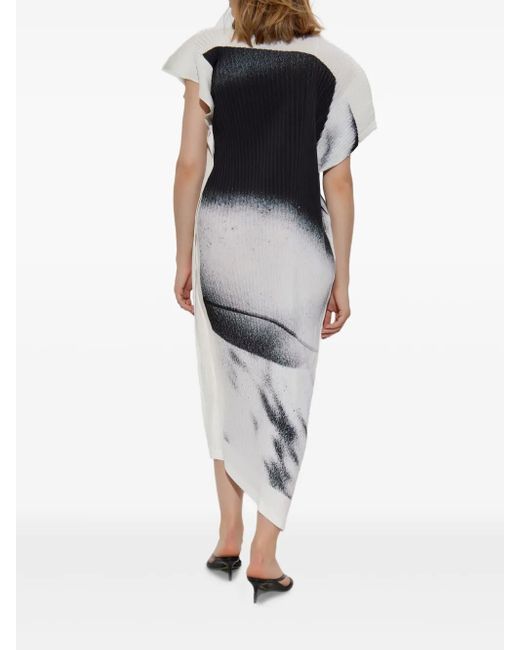 Abito Drappeggiato Con Stampa Grafica di Issey Miyake in White