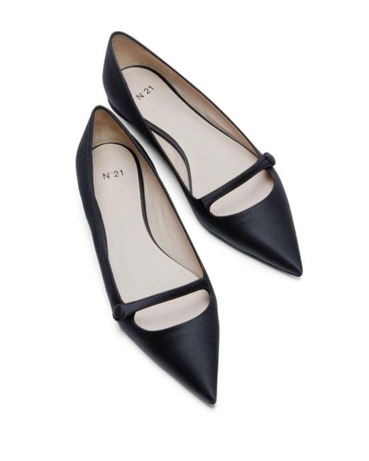 N°21 Black Pointed-toe Leather Ballerina Shoes